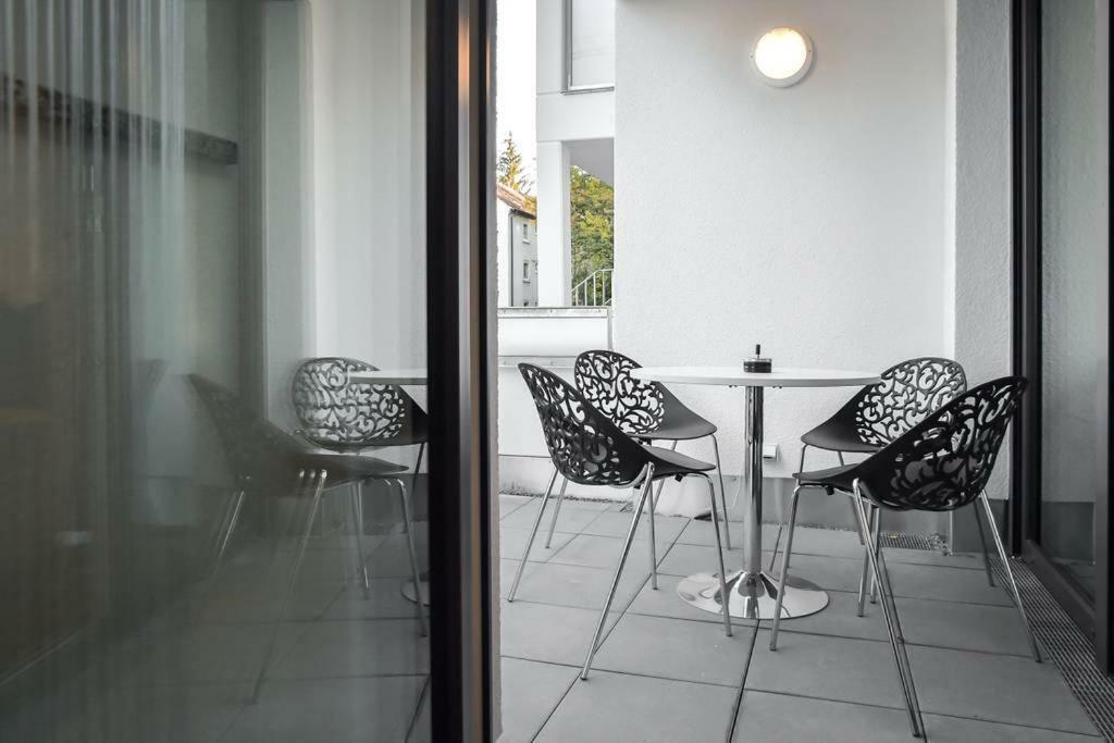 Deluxe Ferienwohnung Apartment Stuttgart Centre/Milaneo Eksteriør billede