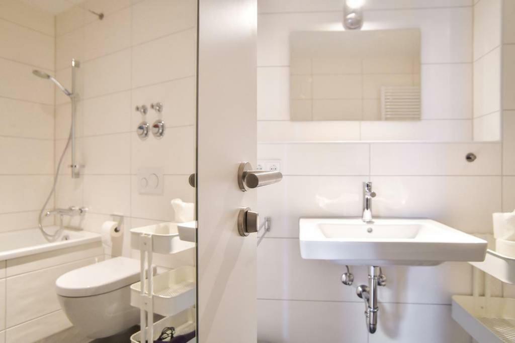 Deluxe Ferienwohnung Apartment Stuttgart Centre/Milaneo Eksteriør billede