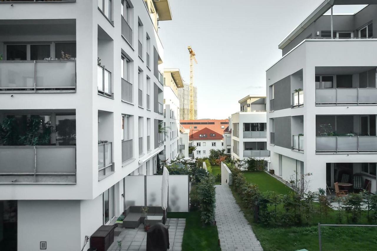 Deluxe Ferienwohnung Apartment Stuttgart Centre/Milaneo Eksteriør billede